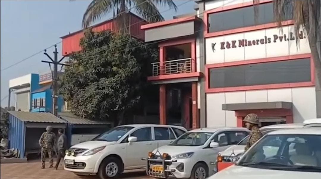 West Bengal Coal Smuggling: ED की बड़ी कार्रवाई, पुलिस अधिकारी और व्यापारियों के घर रेड