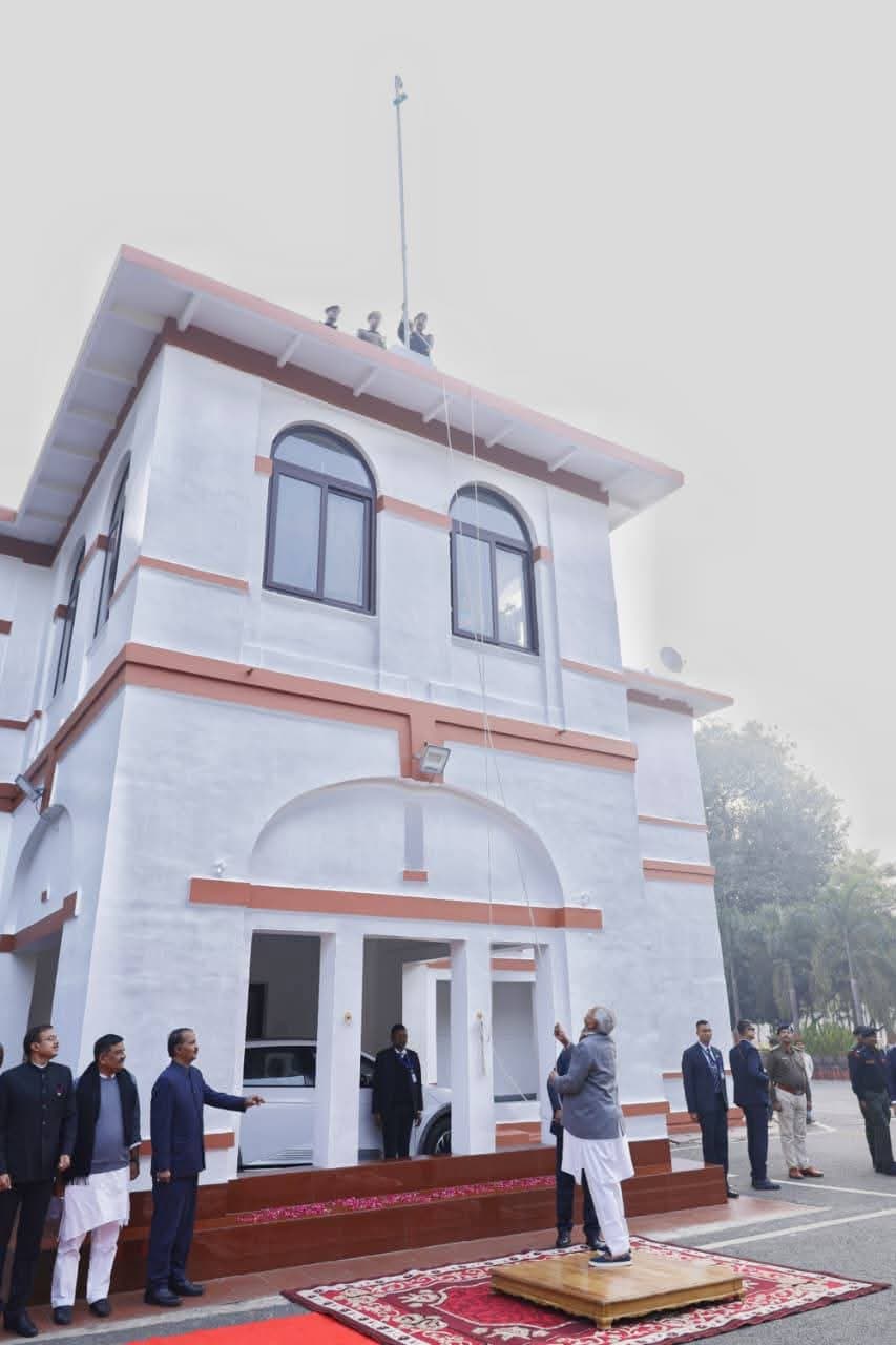 Republic Day 2026: CM नीतीश कुमार ने 1 अणे मार्ग में फहराया तिरंगा, प्रदेशवासियों को दी बधाई