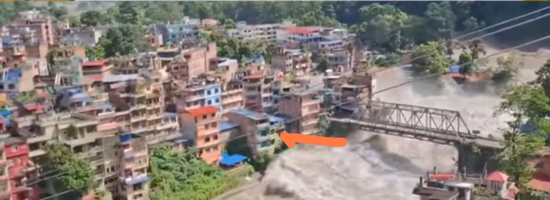 नेपाल में भारी बारिश के बाद बिहार में बाढ़ का संकट, गंडक बैराज के सभी फाटक खुले